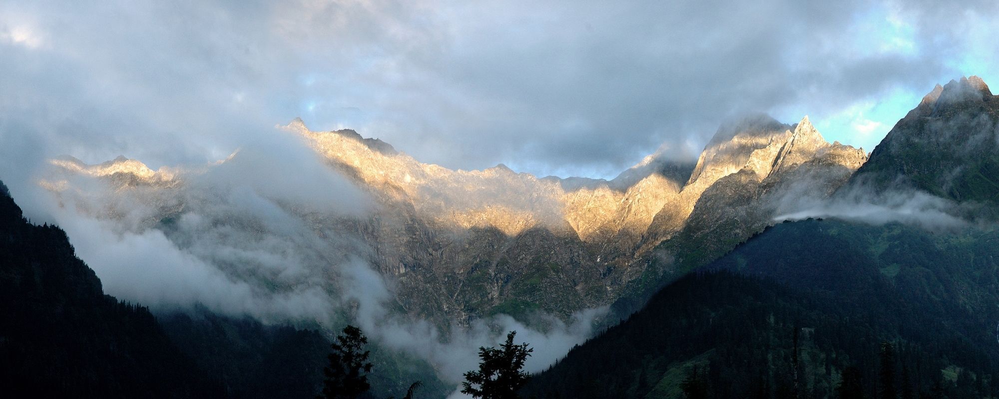 Solang Valley Resort Palchān Eksteriør billede