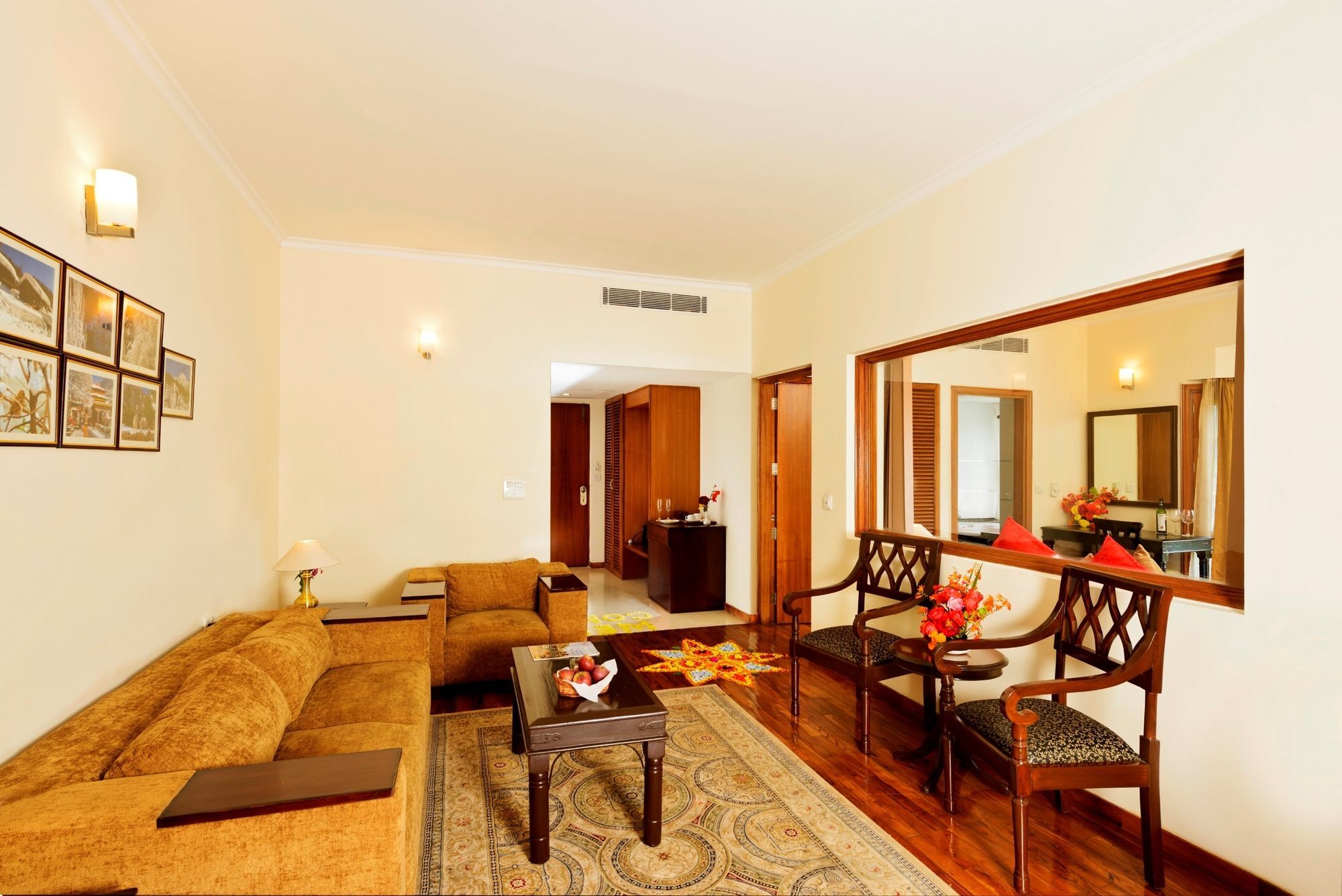 Solang Valley Resort Palchān Eksteriør billede