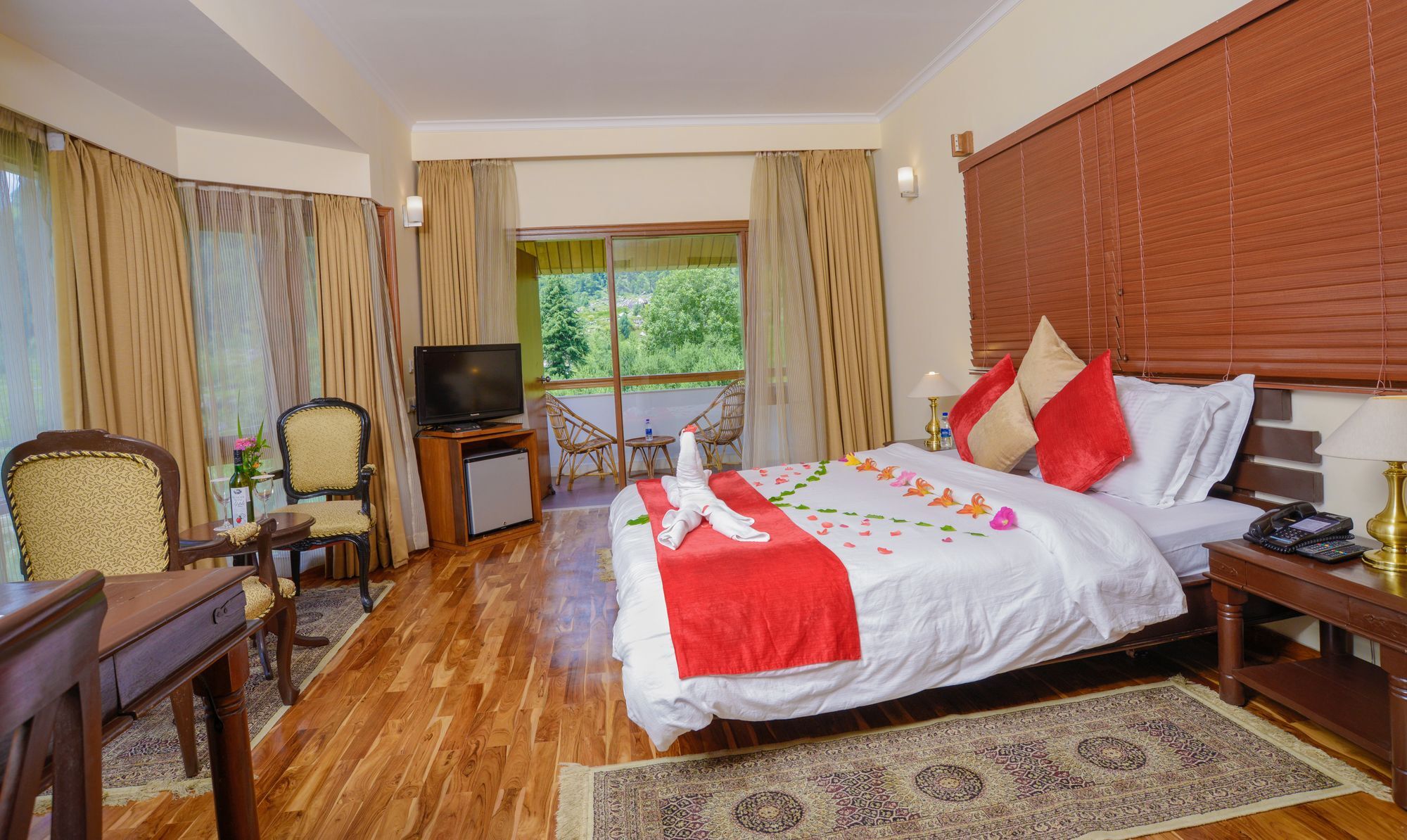 Solang Valley Resort Palchān Eksteriør billede